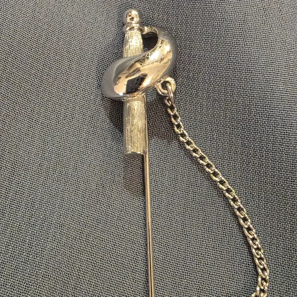 Vintage Signed Monet Silver-tone Tie Pin/Stick Pin Brooch with Chain. EUC - Picture 4 of 8